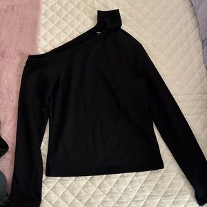 Abercrombie black long sleeve shirt